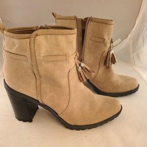 Jaclyn Smith Taupe Faux Suede Ankle Boots with heel Size 9  Medium